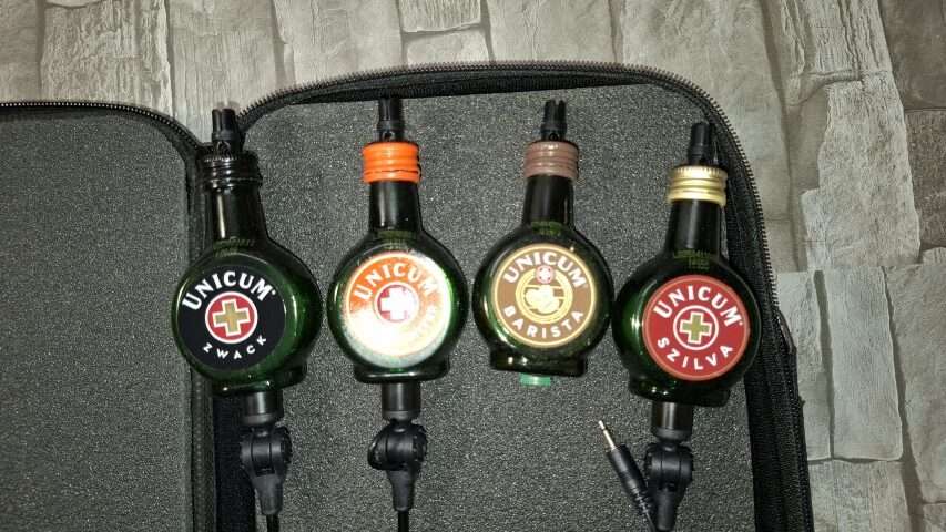 Kapásjelző szett – Zwack Unicum sorozat, 3 db full black merevkaros, zöld + prémium tok - Image 3
