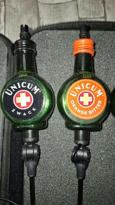 Kapásjelző szett – Zwack Unicum sorozat, 3 db full black merevkaros, zöld + prémium tok - Image 5
