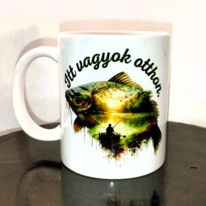 Egyedi horgászbögre, itt vagyok otthon, cejg.hu webshop.