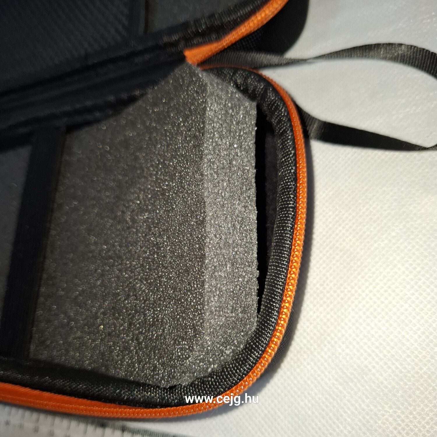 Reball Prémium Félkemény Védőtok (20 mm-es Kemény Hab Betéttel – KIZÁRÓLAG KAPÁSJELZŐ MELLÉ!) - Image 9
