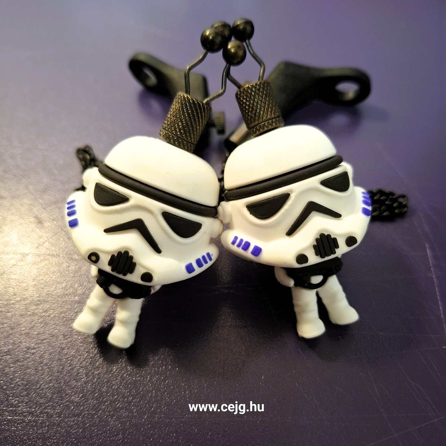 Egyedi Kapásjelző Pár – Birodalmi Rohamosztagosok (Star Wars Széria, 40g-os Fejek, 25 cm-es Fekete Lánccal, Tok Nélkül - Image 2
