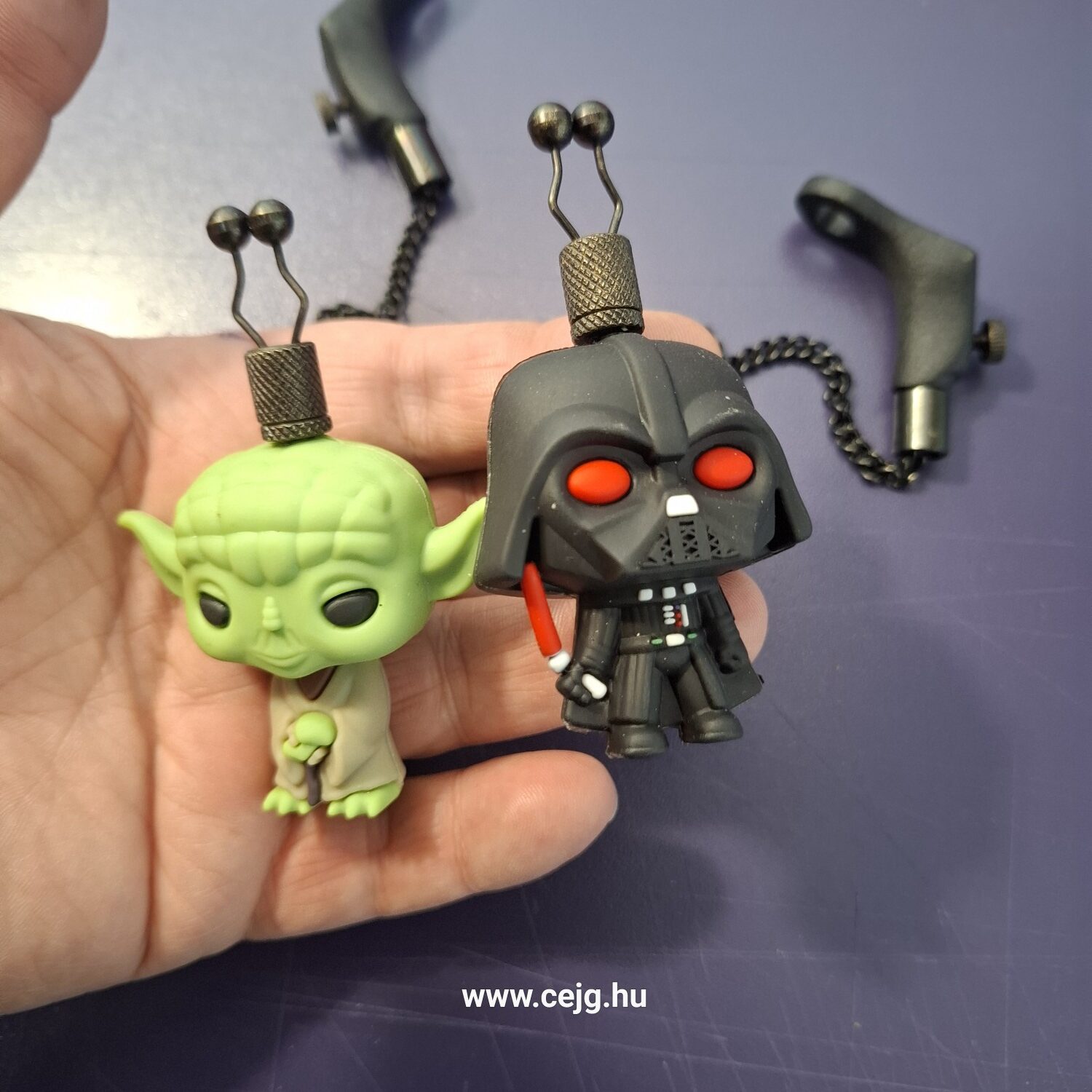 Egyedi Kapásjelző Pár – Darth Vader & Yoda (Star Wars Széria, 25 cm-es Fekete Lánccal, Tok Nélkül) - Image 9